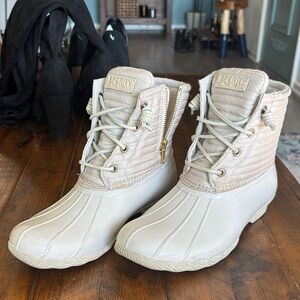 Sperry Women's Beige Quilted Duck Boots